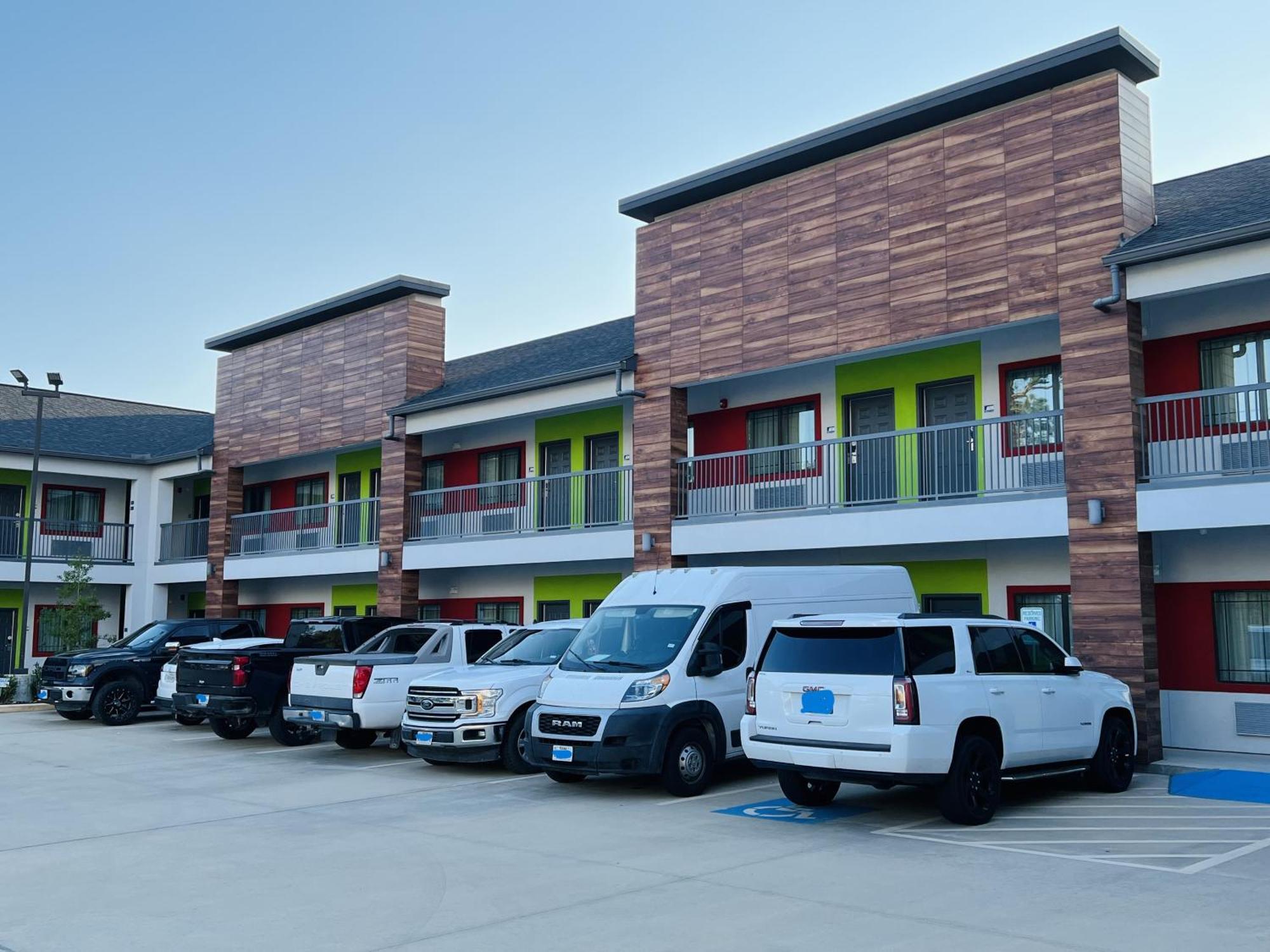 Americas Best Value Inn & Suites Kingwood Iah Airport Humble Εξωτερικό φωτογραφία