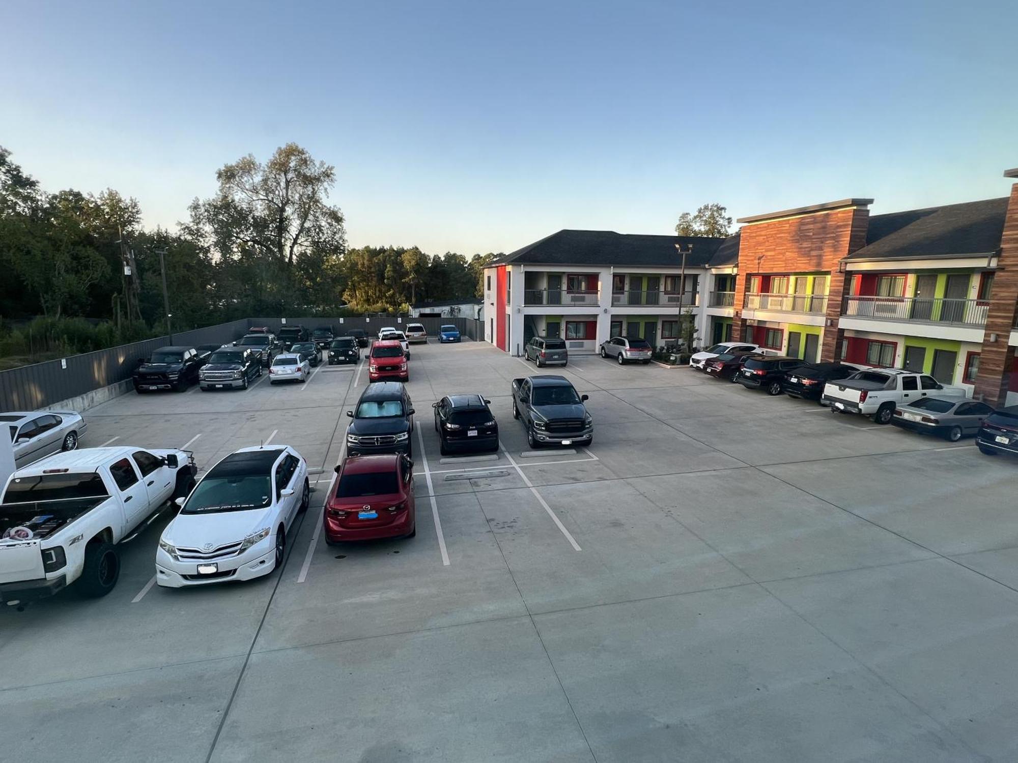 Americas Best Value Inn & Suites Kingwood Iah Airport Humble Εξωτερικό φωτογραφία