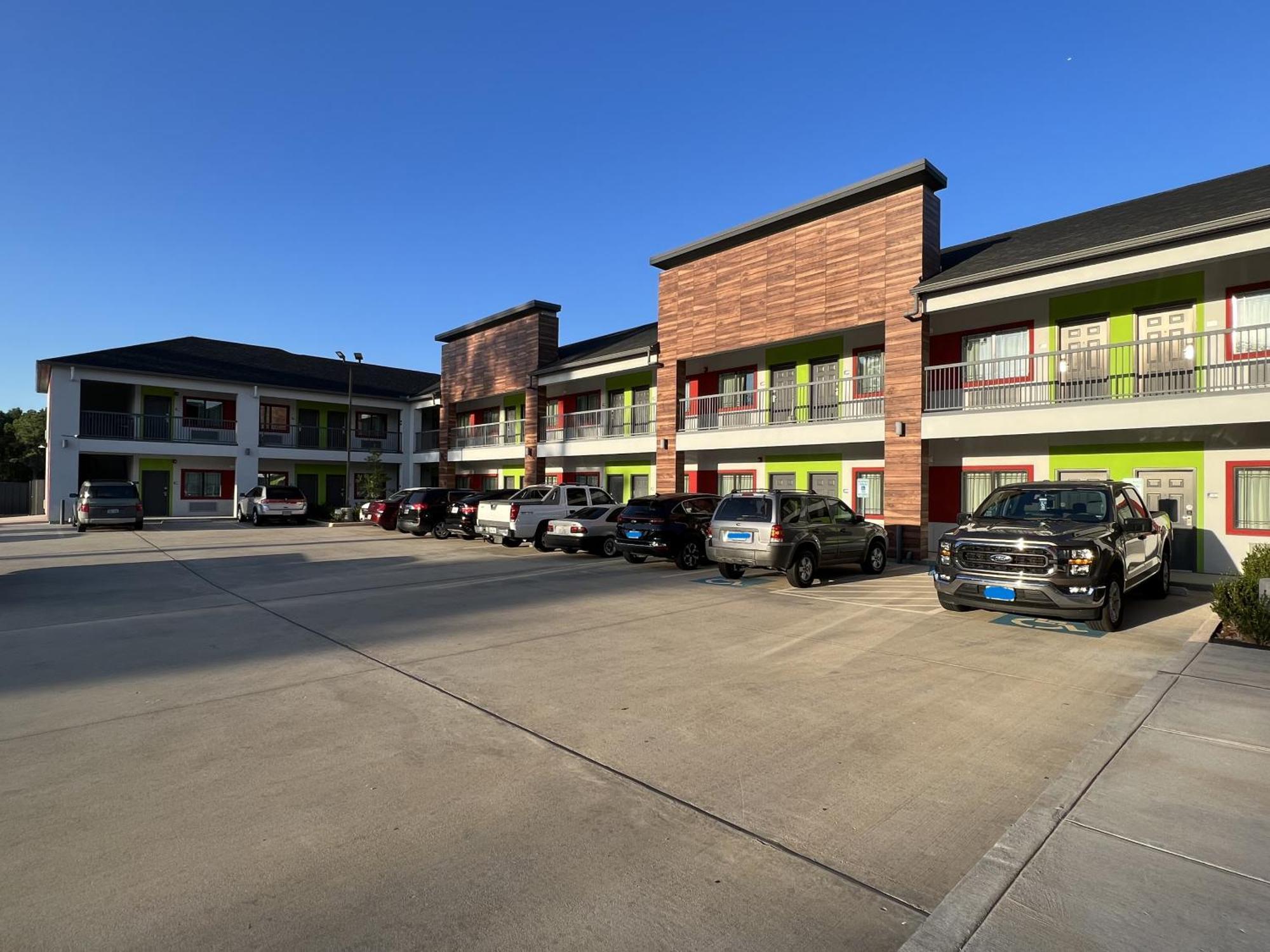 Americas Best Value Inn & Suites Kingwood Iah Airport Humble Εξωτερικό φωτογραφία